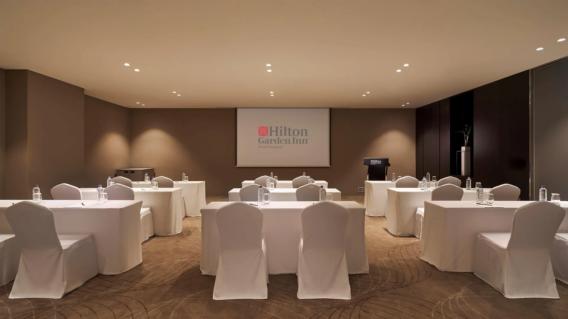 Hilton Garden Inn Seoul Gangnam Отель